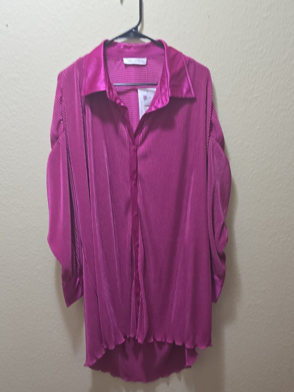 NWT 12th Tribe Women’s Fuchsia Button-Front Pleated Blouse